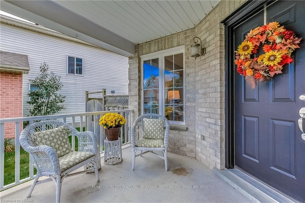 Listing Image 3