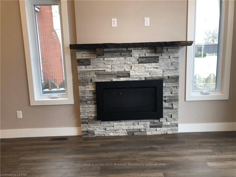 271 Sydenham St E, Aylmer, N5H 1M3 | Image 3