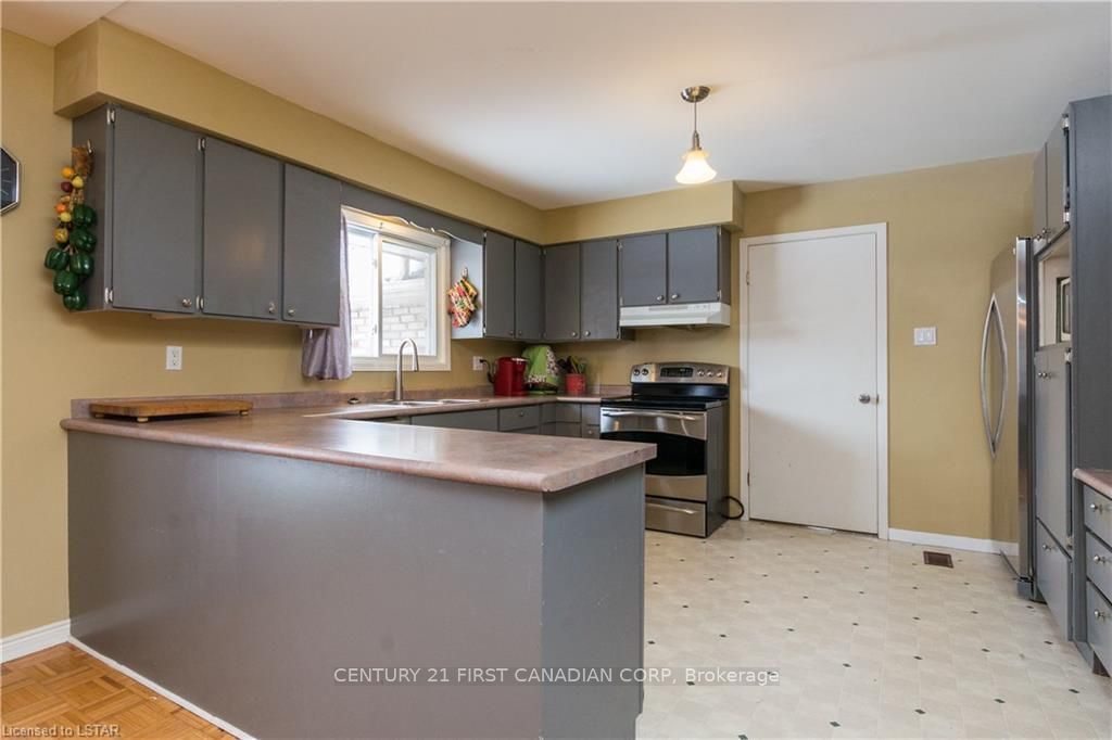 Listing Image 7