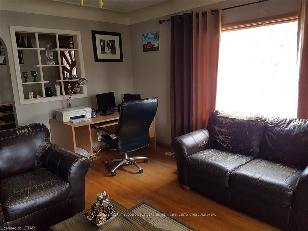 Listing Image 7