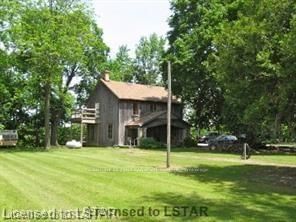 Detached House sold at 105 Craig Street, North Middlesex, Ontario, N0M 1A0 - Ailsa Craig - MLS: X7757355