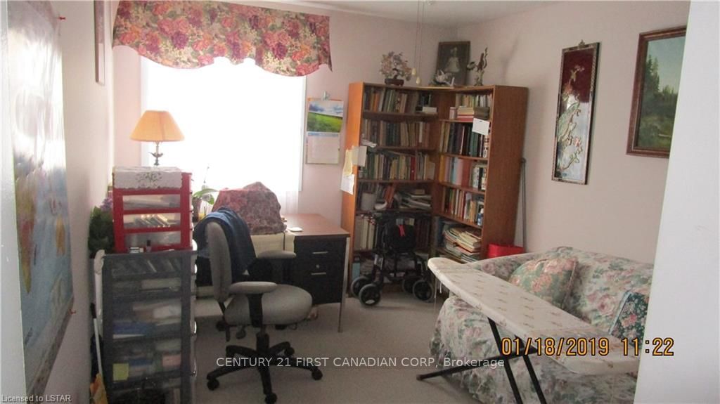 Listing Image 7