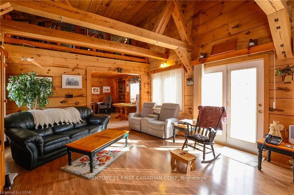 Listing Image 7
