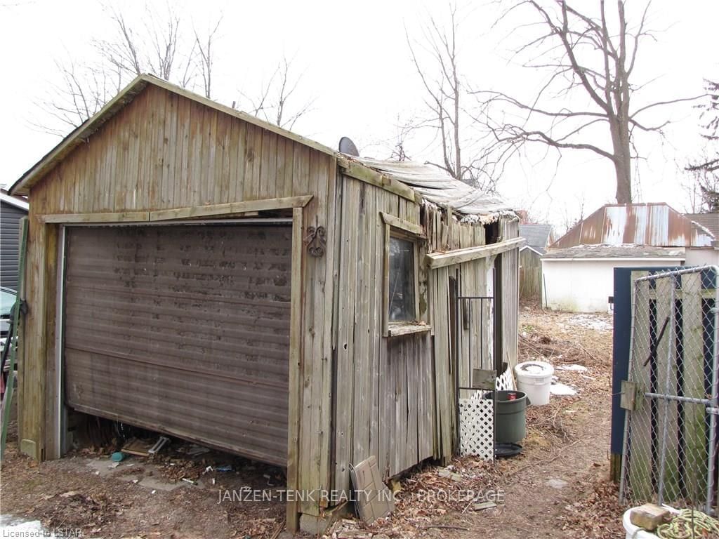 Listing Image 7