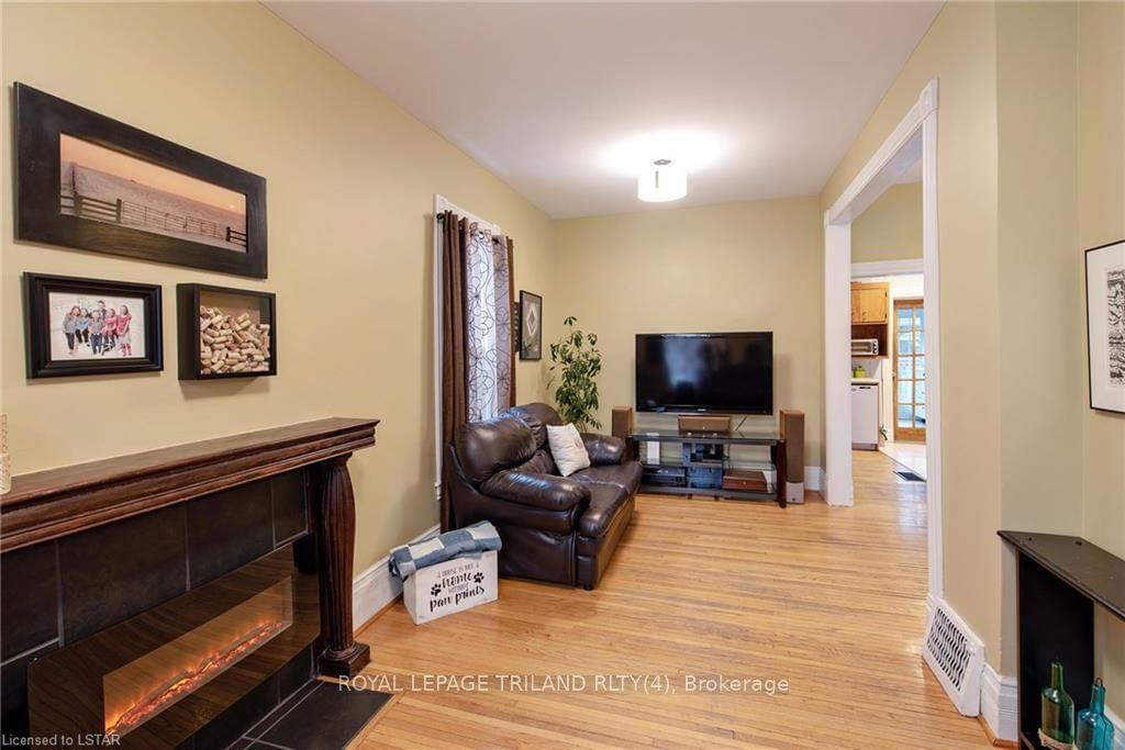 Listing Image 7