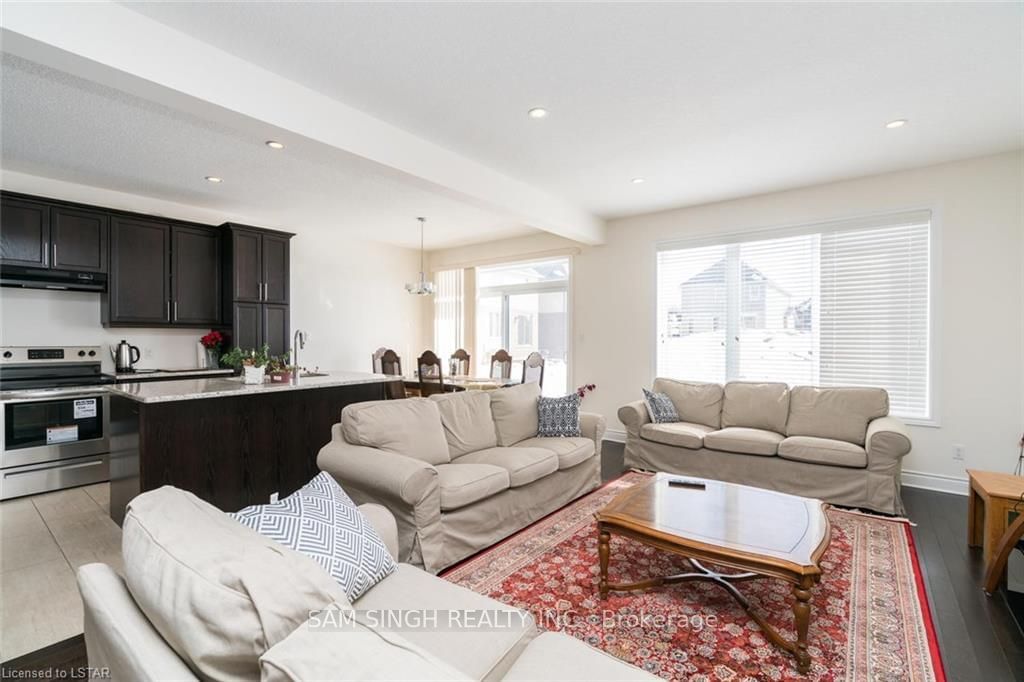 Listing Image 7
