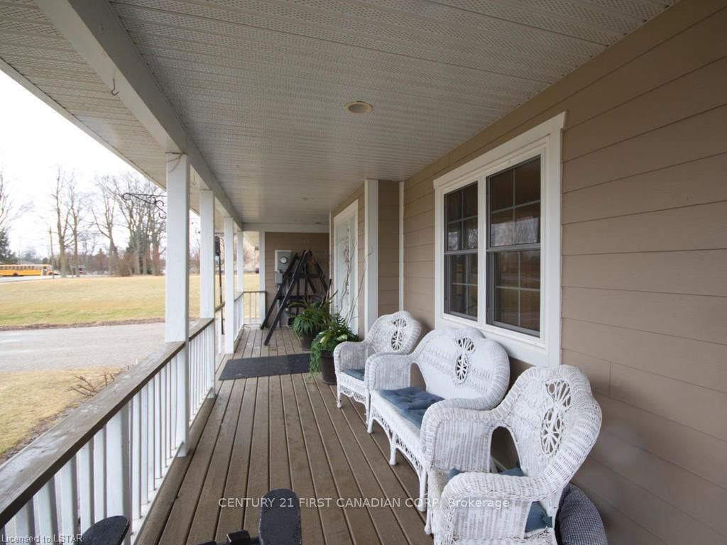 Listing Image 5