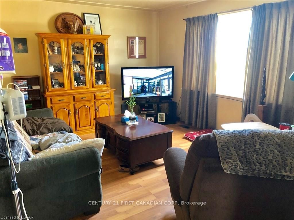 Listing Image 2