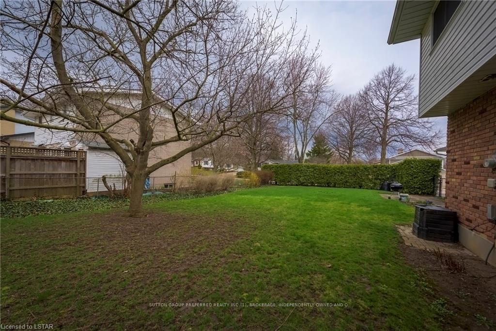 Listing photo 5