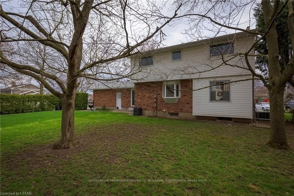 Listing Image 7
