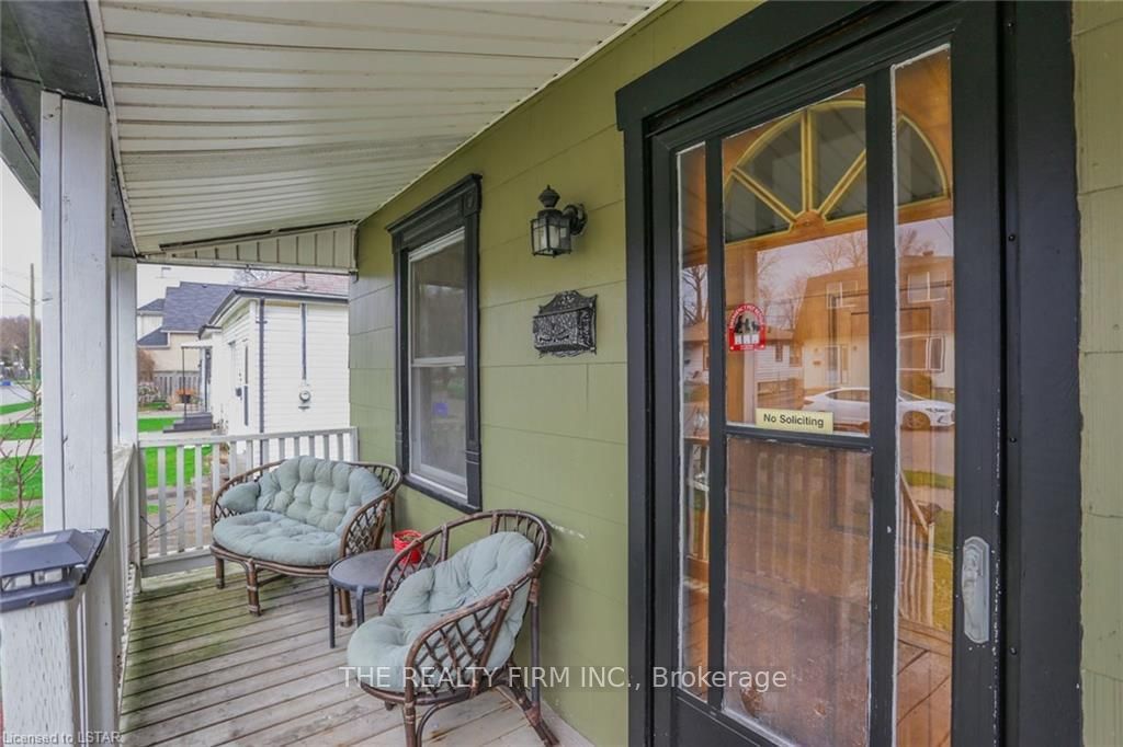 Listing Image 3