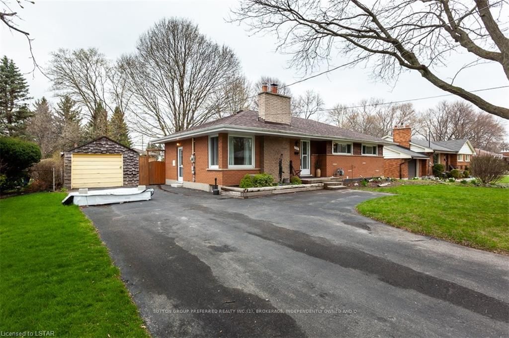 Listing photo 3