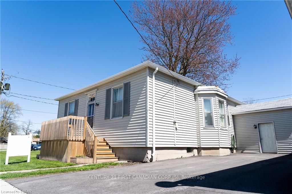 Listing photo 3