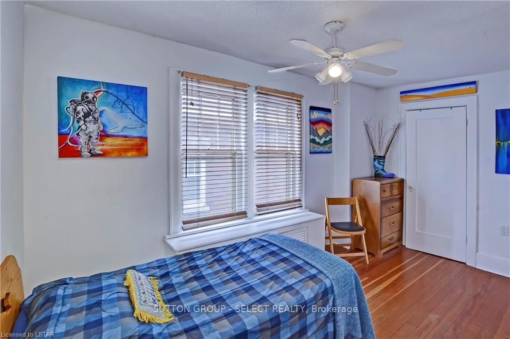 Listing Image 17