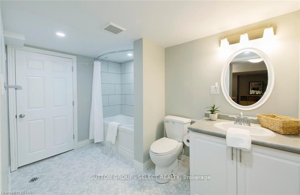 Listing Image 28