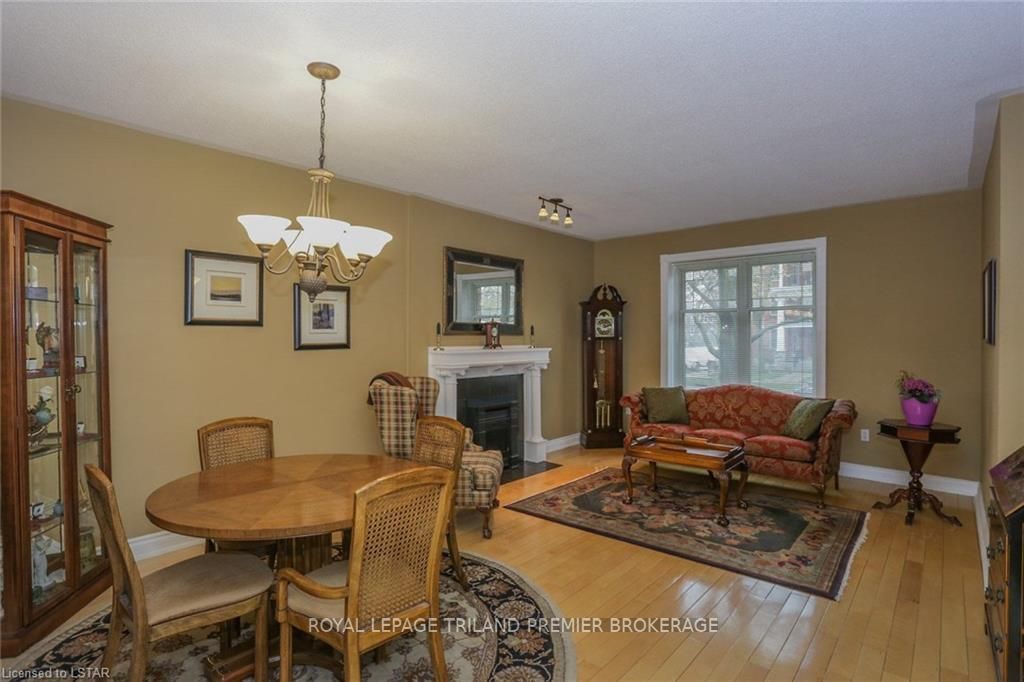 Listing Image 17