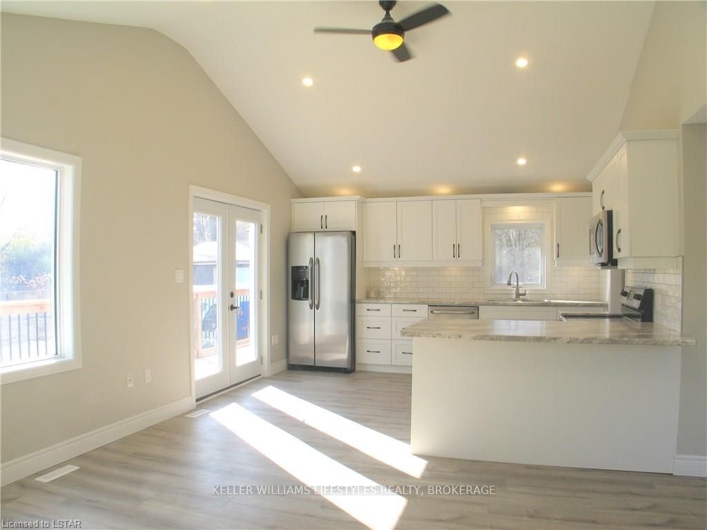 Listing Image 20