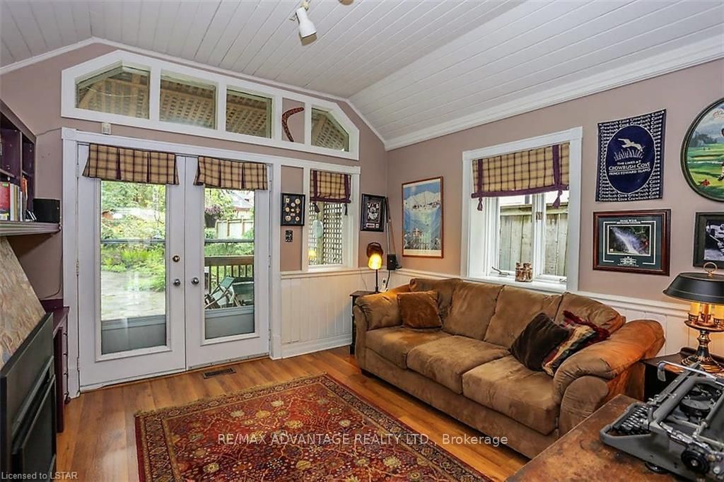 Listing Image 12
