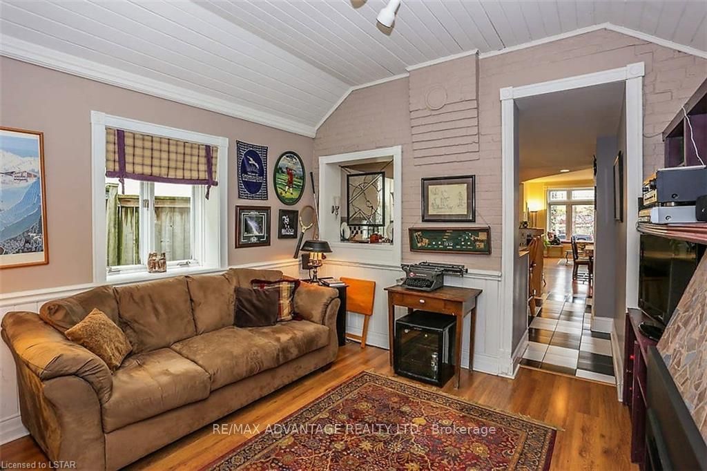 Listing Image 13