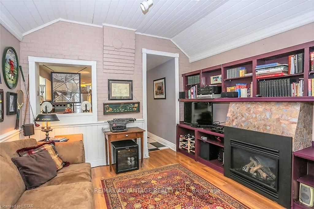 Listing Image 14