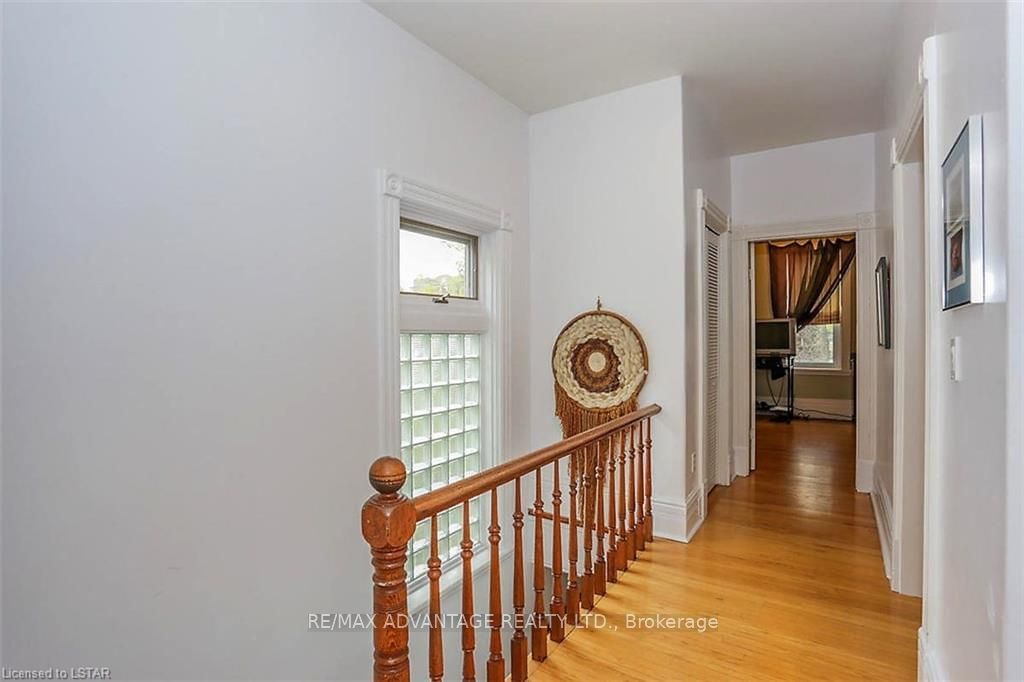 Listing Image 17