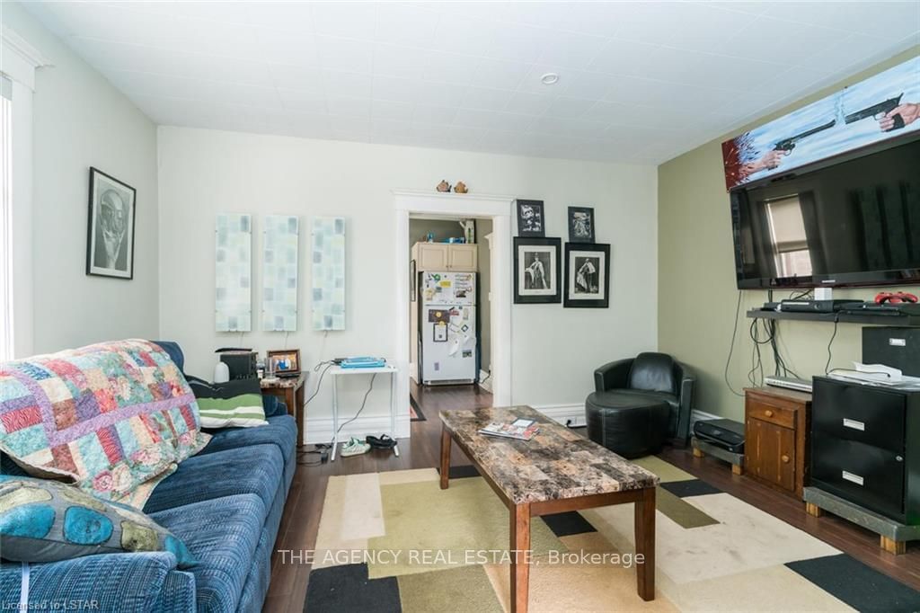 Listing Image 7