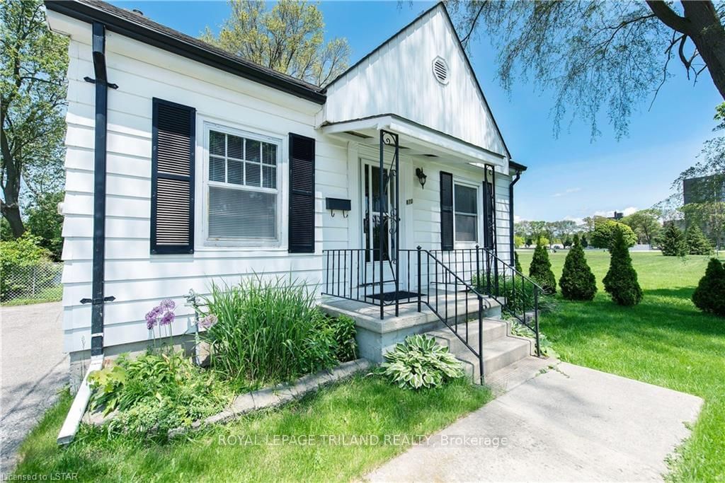 Listing Image 3