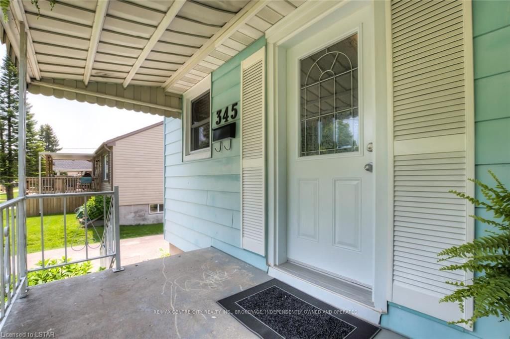 Listing Image 3