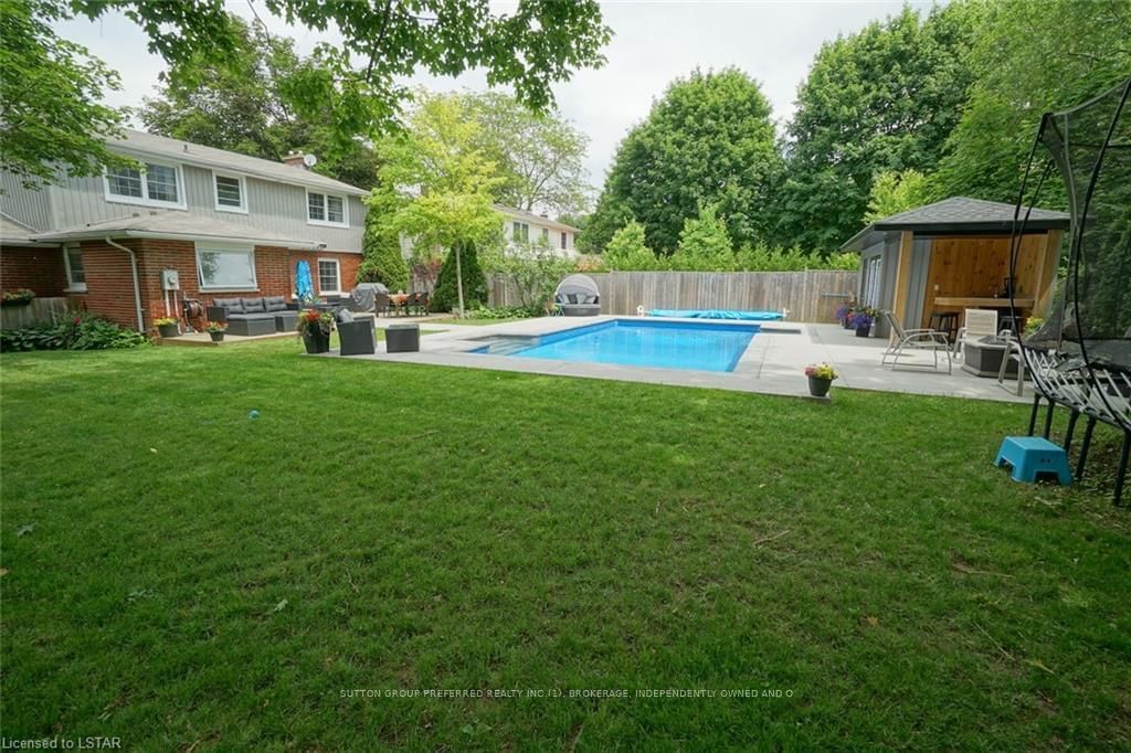 Listing Image 7
