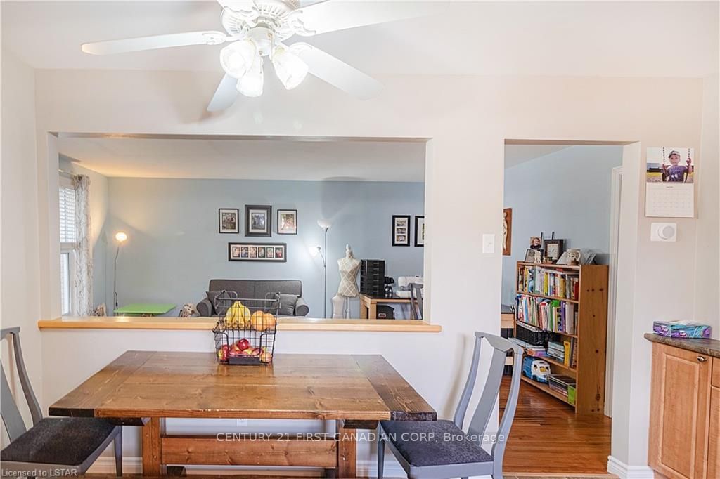 Listing Image 7
