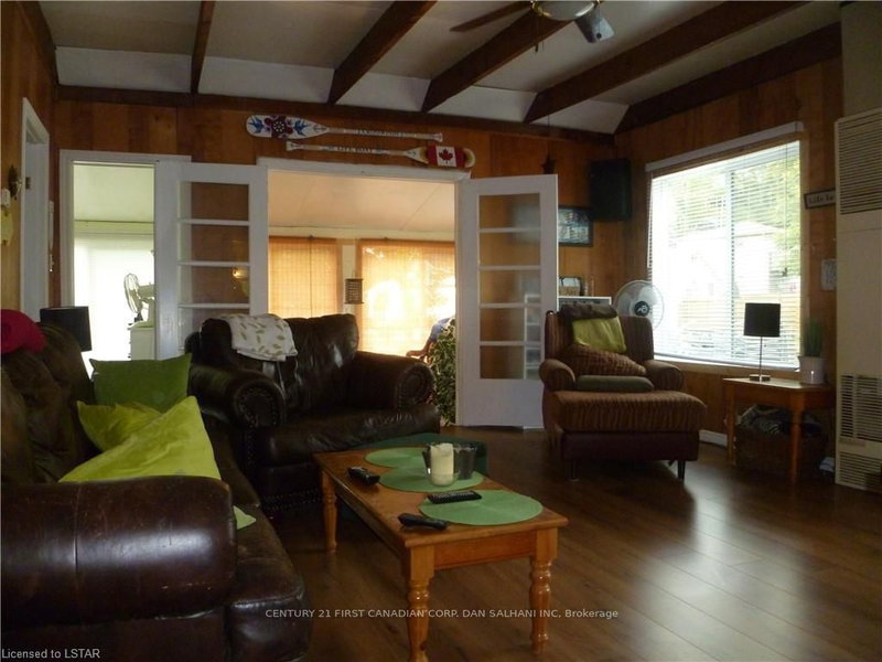 482 Lower Spring St, Central Elgin, N5L 1G6 | Image 2