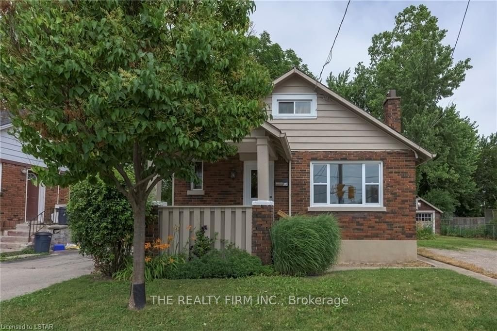 Listing Image 4