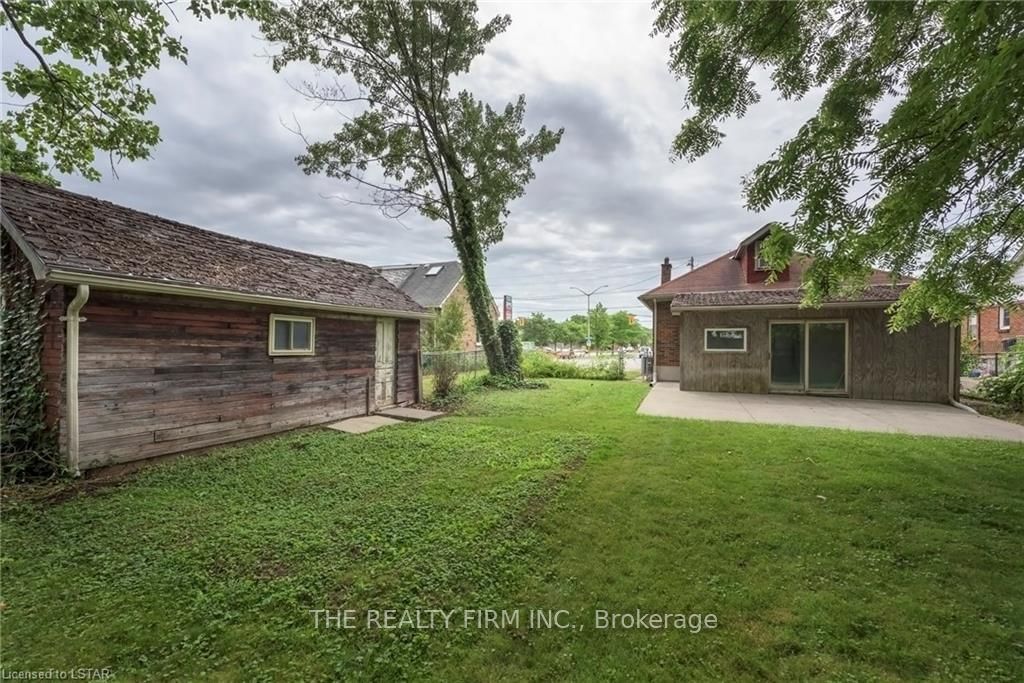 Listing Image 9