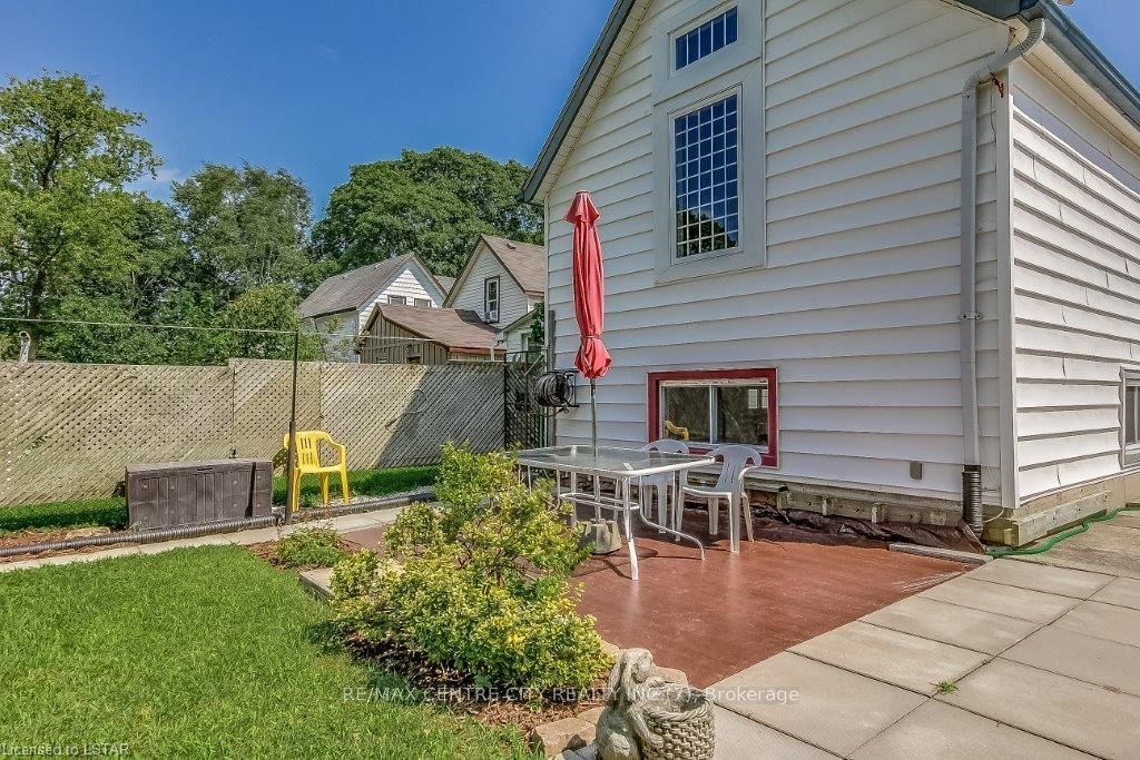 Listing Image 3