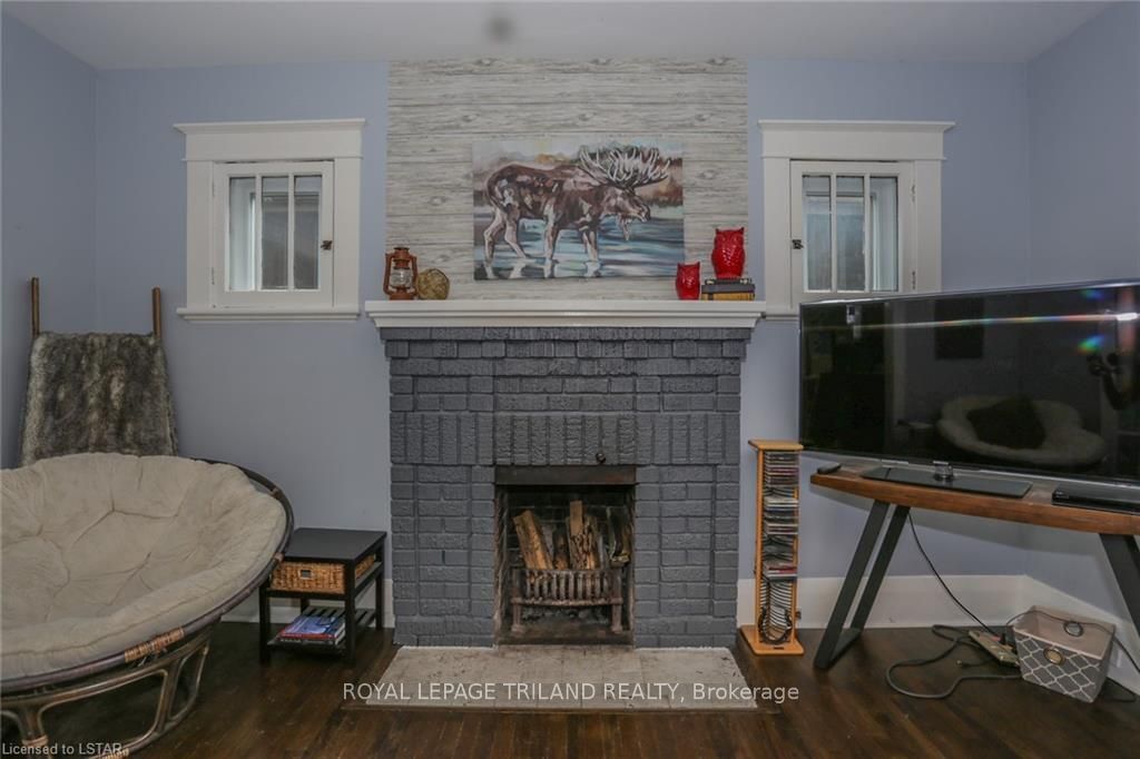 Listing Image 7