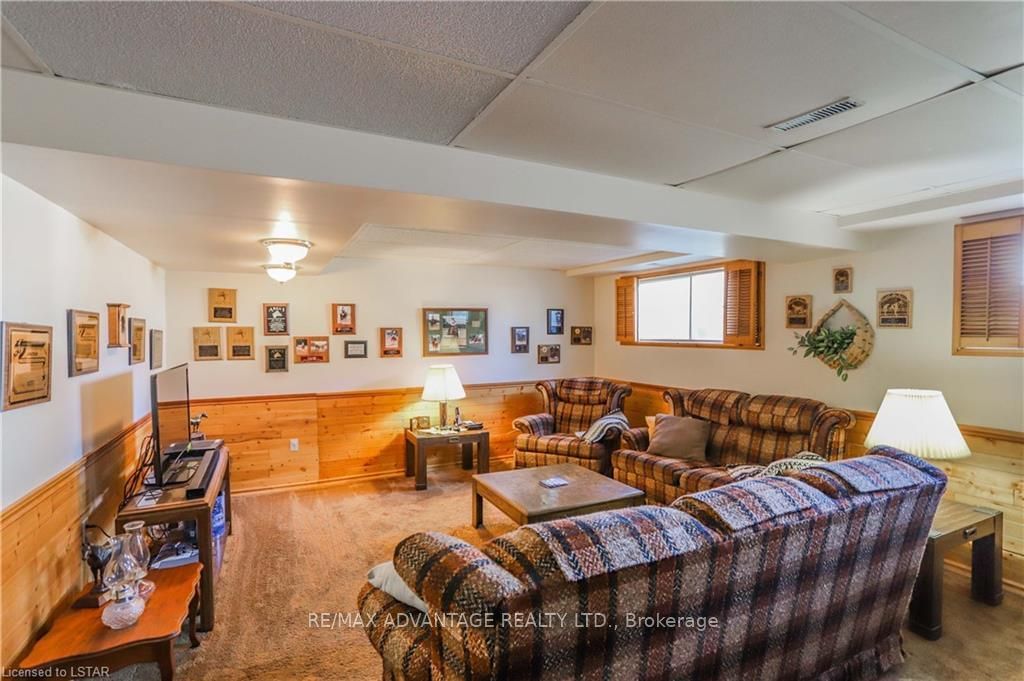Listing Image 16