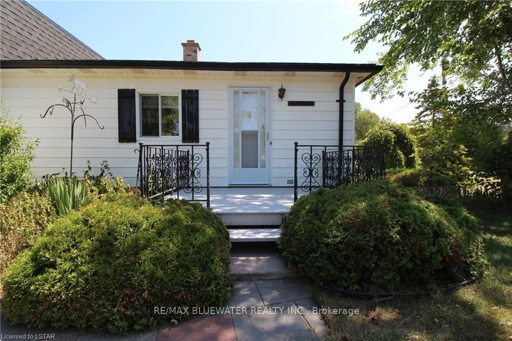 Listing Image 7