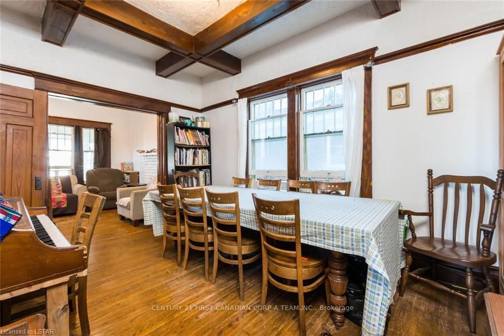 Listing Image 7