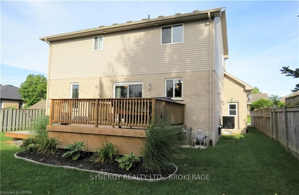 Listing Image 4