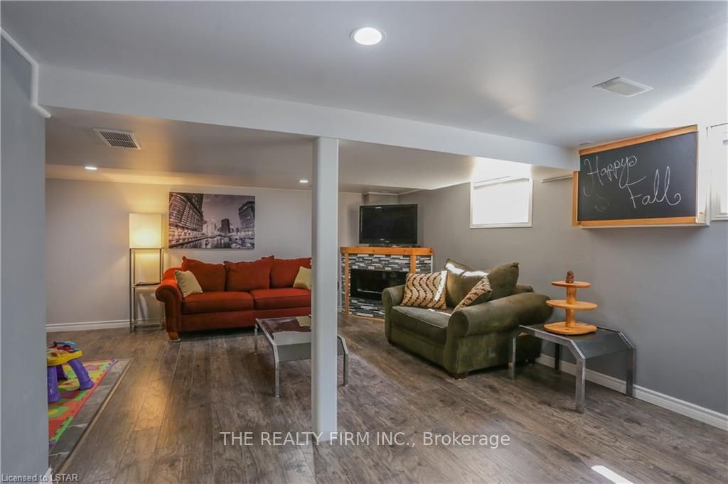 Listing Image 23