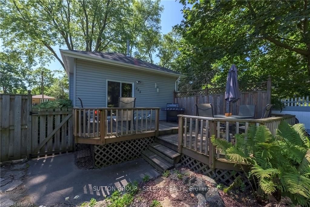 Listing Image 5