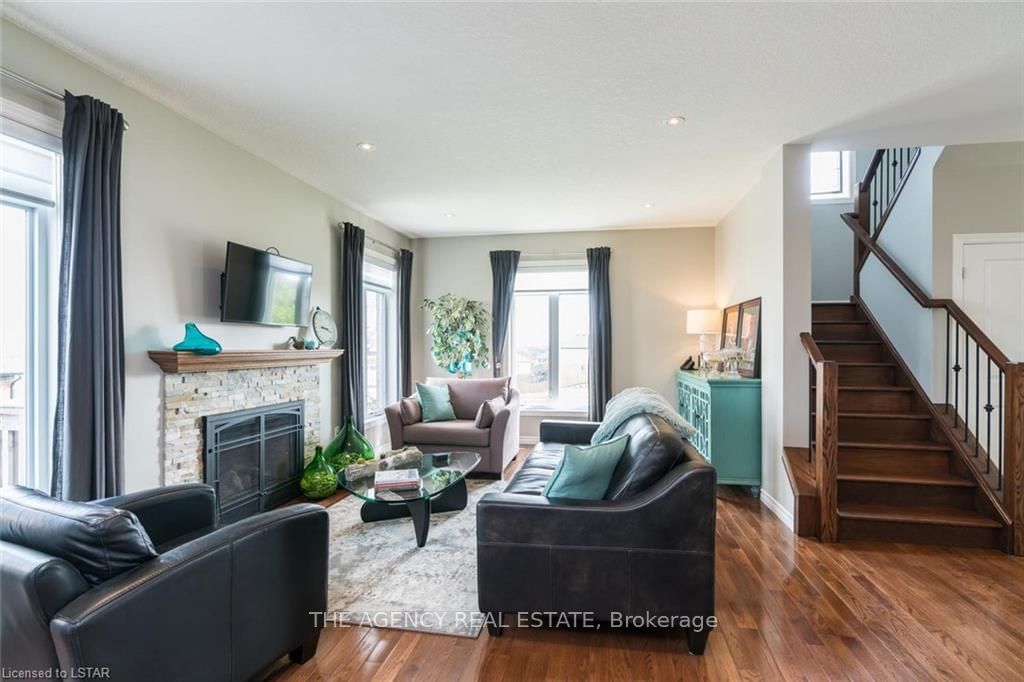Listing Image 10