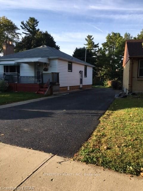 Listing Image 3