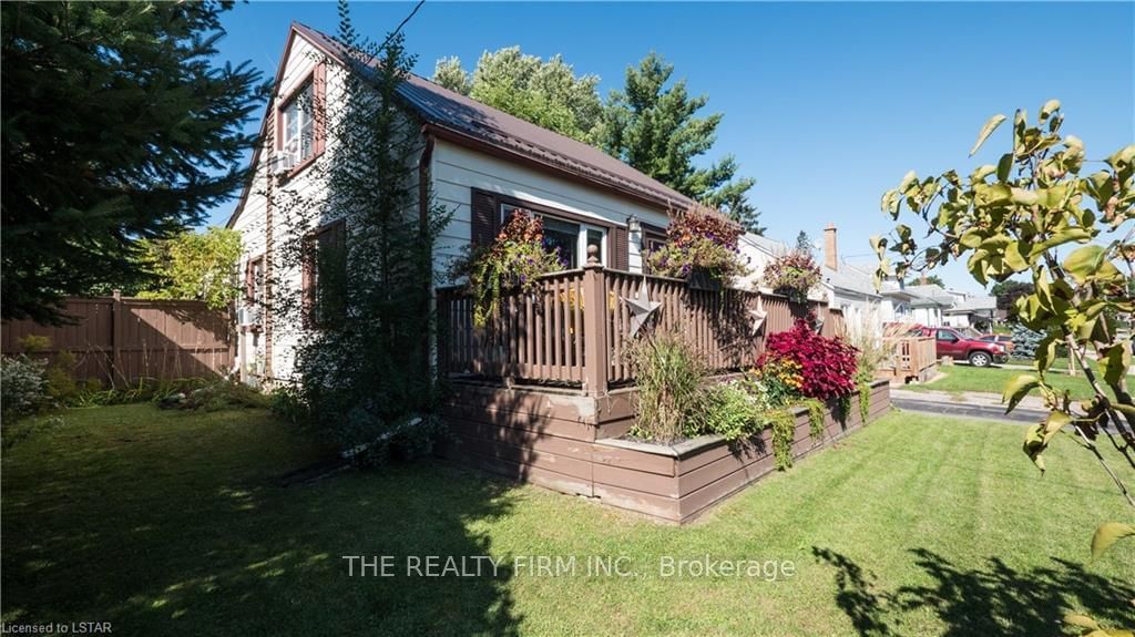 Listing photo 3