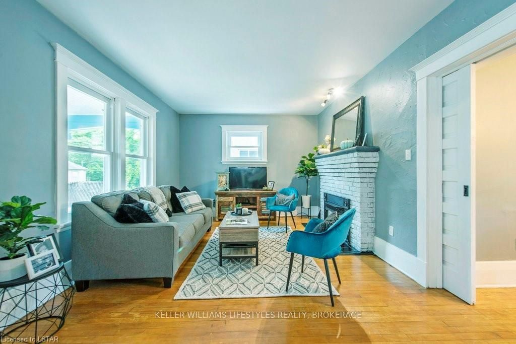 Listing Image 7