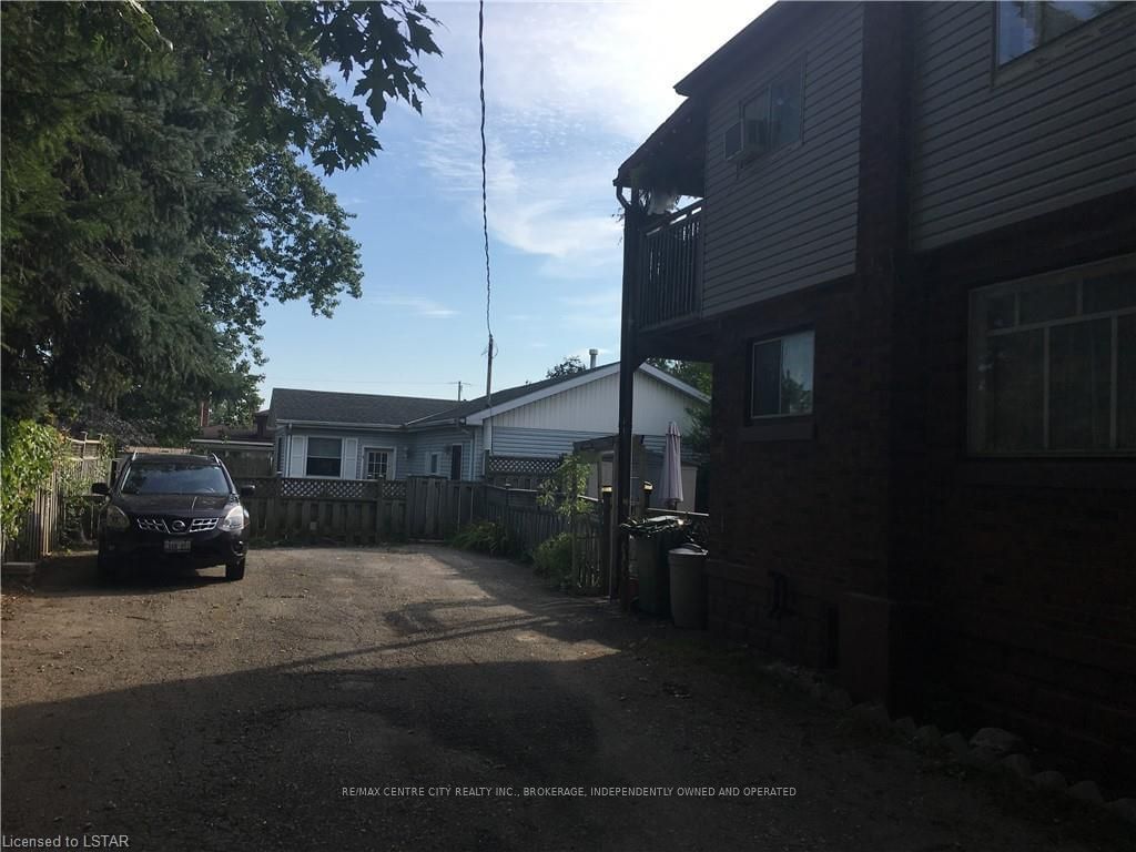 Listing Image 3