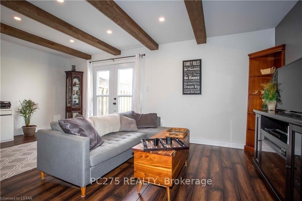 Listing Image 7