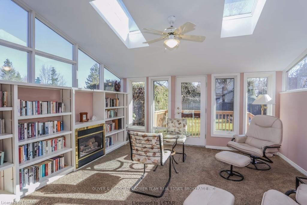 Listing Image 7