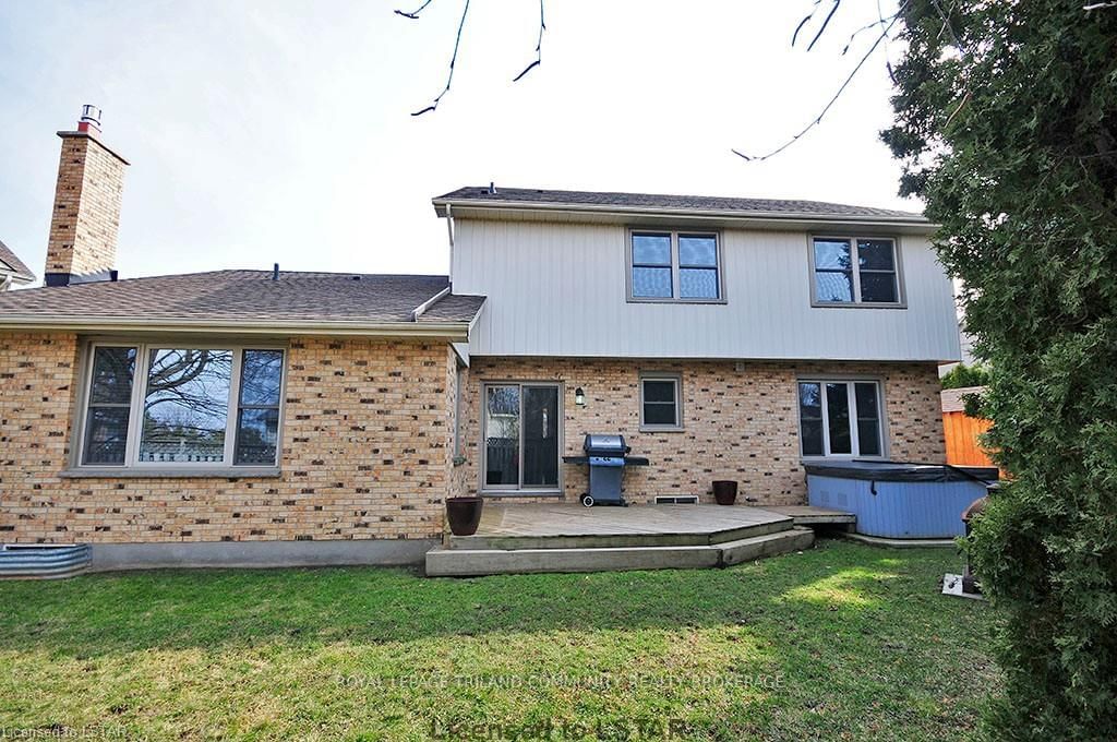 Listing Image 3