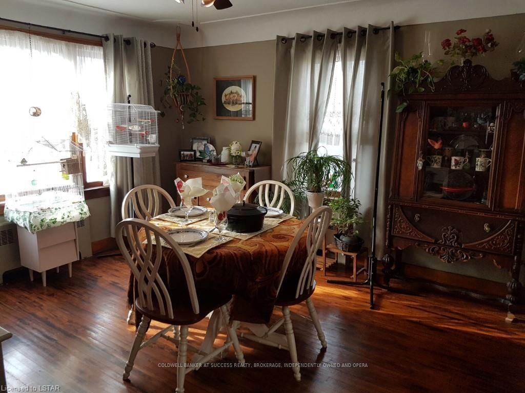 Listing Image 7